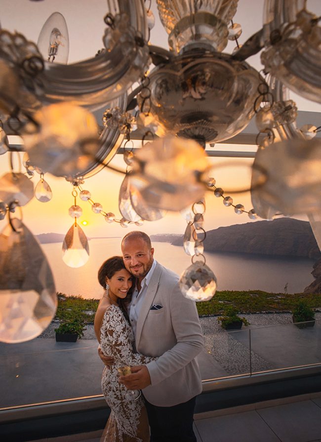 Flower design & decoration: Fabio Zardi. 
Destination wedding Santorini, Greece
Wedding venue: Le Ciel Santorini
Photo © Dmytro Sobokar Photography

Flower list:

Rosa White O’Hara
Rosa Quicksand
Rosa Vendela
Rosa tr Cream Gracia
Freesia du Versailles
Rosa Avalanche+
Astilbe Europa
Pistacia lentiscus
Asparagus falcatus
Hedera Helix variegata